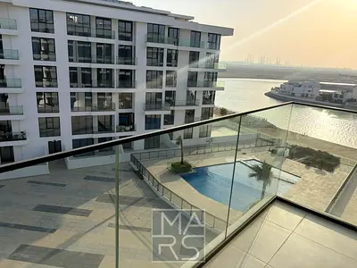 Spacious Studio Design | Brand-New | Beach-View Balcony