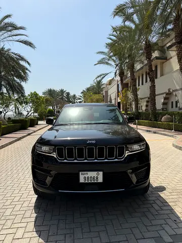 Jeep Grand Cherokee L - 88.000 AED
