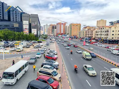 فرصة استثمارية نادرة على شارع الشيخ خليفة مباشرةً