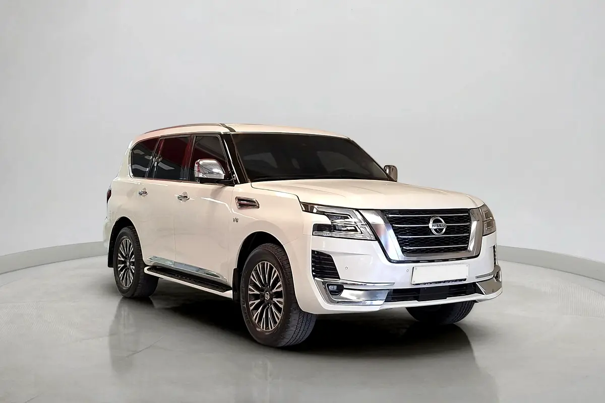 Nissan Patrol 2015 — photo 1 of 15