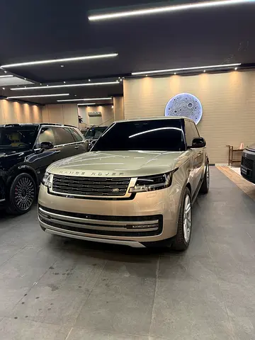 Land Rover Range Rover HSE P530 2022 - GCC Specs - Pristine Condition