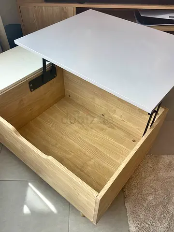 Lift-top storage coffee table / small wooden storage chest with white top