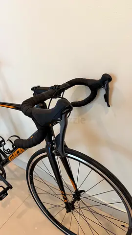Lightweight road racing bike - well maintained, ready to ride