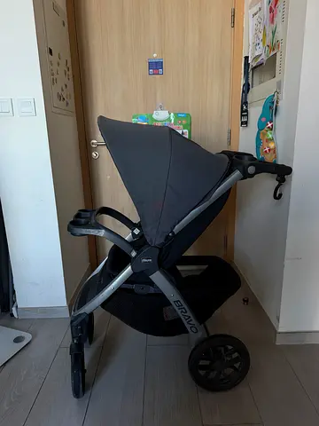Chicco Bravo travel system with infant car seat (grey) - used