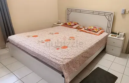 King size bed with mattress and 2 side tables