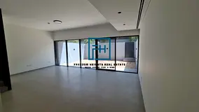 3-Bedroom Middle Townhouse for Sale in Robinia, Masaar