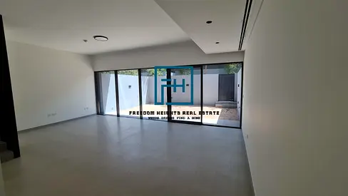 3-Bedroom Middle Townhouse for Sale in Robinia, Masaar