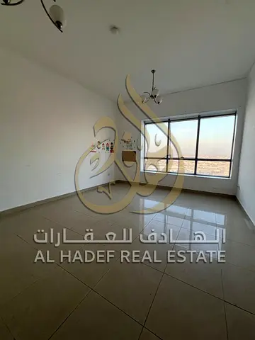 للإيجار السنوي بالمجاز 2 غرفة وصالة على شارع الوحدة قرب مخرج دبي موقع حيوي وسهولة الوصول لجميع الخدمات مع تسهيلات بالدفع