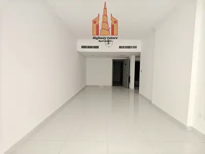 LUXURIOUS APARTMENT WITH 1 MONTH FREE 6 CHEQUES//CAR PARKING