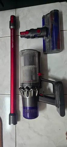 Dyson Cordless Stick Vacuum (motorhead  wand) - Used, not working needs new battery and charger