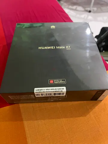 Huawei Mate X7 foldable - excellent condition, red leather back
