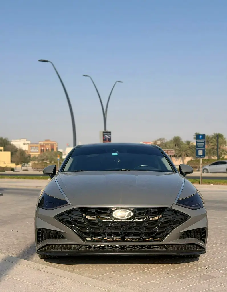 Hyundai Sonata 2020 — photo 1 of 5
