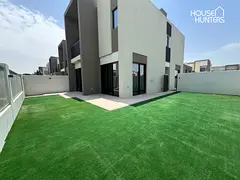 Corner unit | Large plot | Landscaped