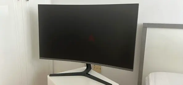 27-inch Curved Samsung Monitor