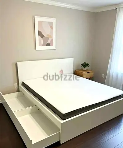 Malam king size bed 180/200cm bed with 2 storage drawers underneath and Ikea mattress