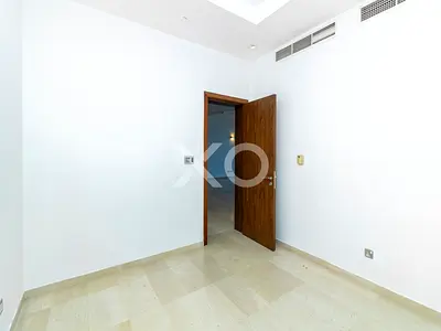 Prime Palm Living | 2BR+Study | Vacant