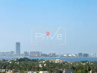 Vacant on Transfer | Sea View | Easy to View | Fitted Kitchen