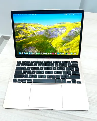 MacBook Air 13-inch (Rose Gold) - Perfect Condition