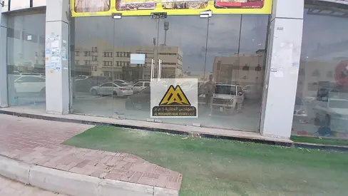 A prime opportunity for a shop in a strategic location directly on Oman Street, suitable for variou