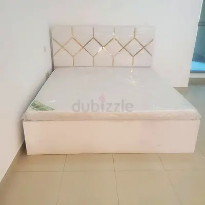 Were selling brand new queen size bed and mattress