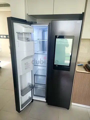 Samsung Side By Side  Bespoke Refrigerator Freezer Al
With Samart Tv Ice maker water filter