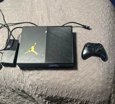 Xbox one good condition with 1 controller
