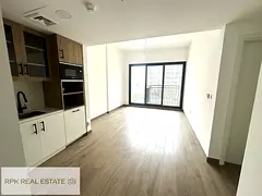 One Bed Apartment | Pool View | Fitted Kitchen