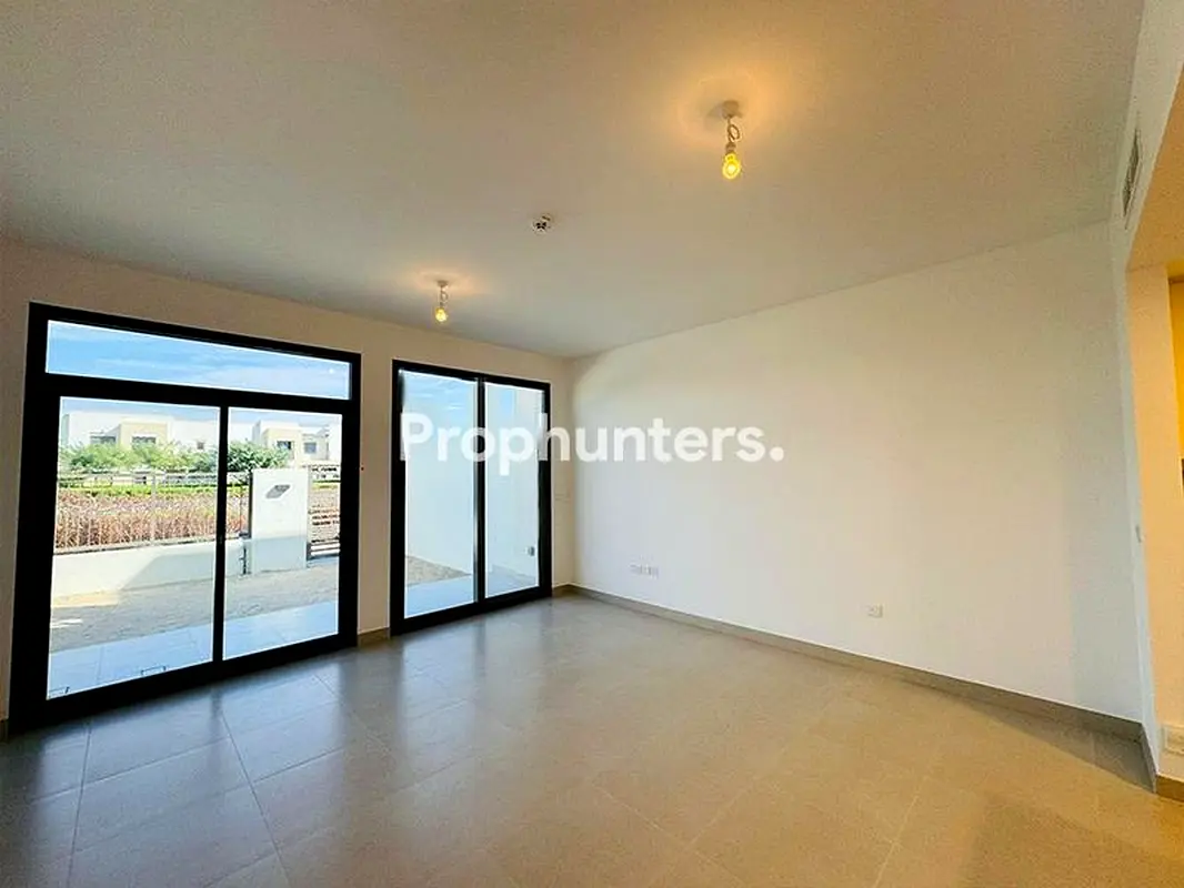 4BR + Maid Townhouse | Single Row | Town Square