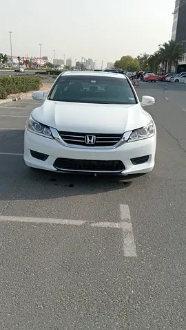 Honda Accord 2.4 EX 2014 GCC Specs - Lady Driven