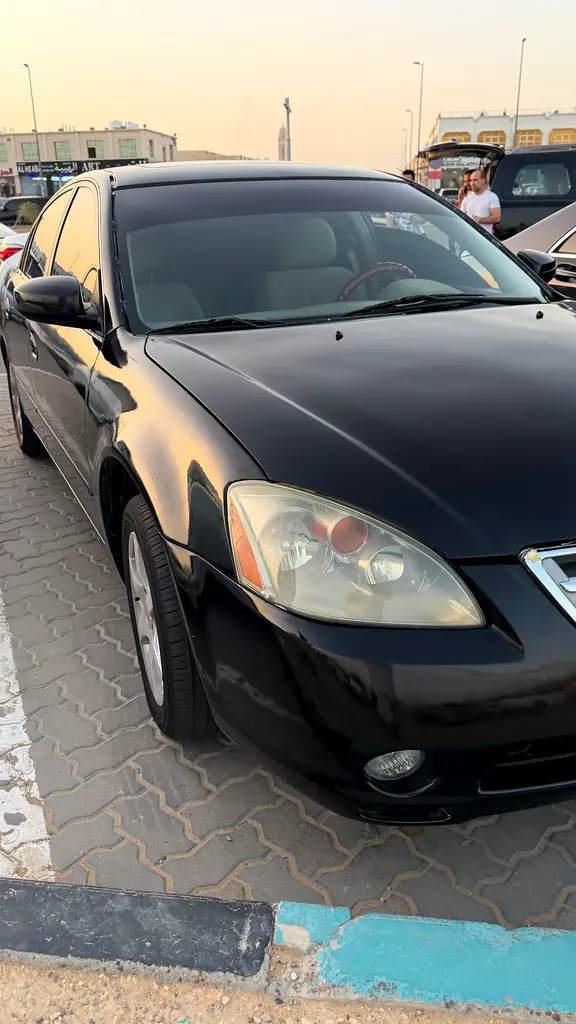 Nissan Altima 2007 — photo 1 of 8