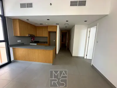Vacant 1 bedroom Apt | Prime Location Al Mamsha | Ready to Move-In