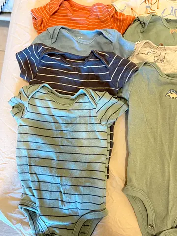 Carters bodysuits/pajamas size 3 M