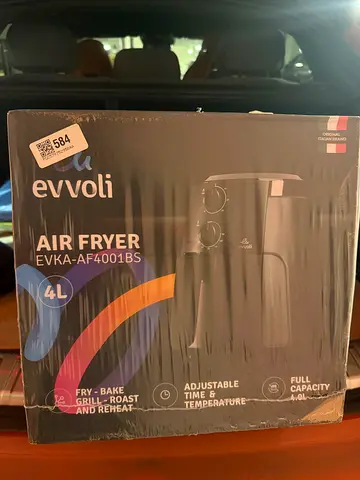 New sealed Evvoli 4L Air Fryer