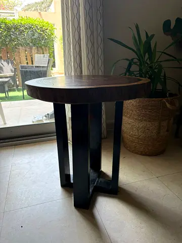 Nice design four legged real wood table for sale