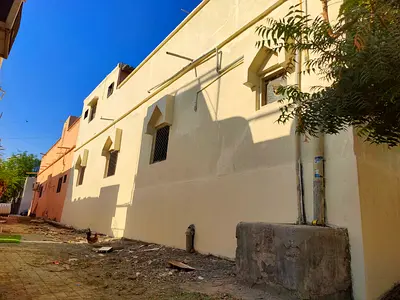━For Rent | Beautiful Arabic House in Rashidiya 3 🏡 Beautiful Arabic house, neat, clean, and fully maintained Location: Near Mark & Save Hypermark