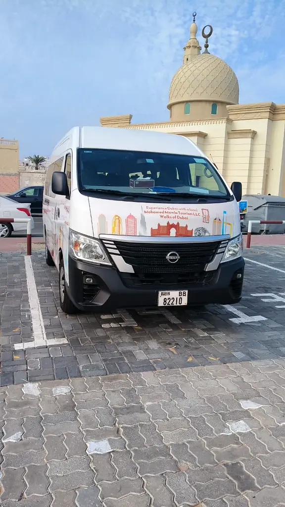 Nissan Urvan 2024 — photo 1 of 7