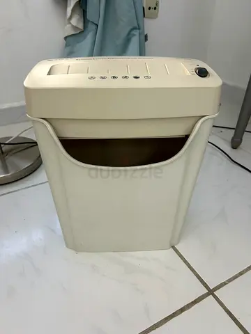 Atlas Paper Shredder CC0540 – Excellent Condition – AED150