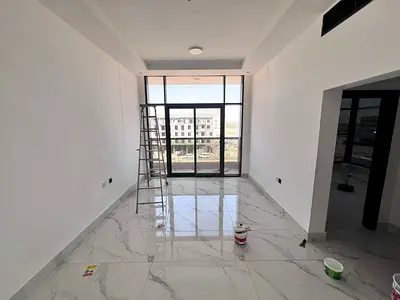 رصة مميزة للإيجار السنوي في منطقة العالية، شقة غرفة وصالة بحالة ممتازة (ثاني ساكن) داخل بناية حديثة توفر مستوى جيد من الراحة والهدوء، مناسبة للأفراد