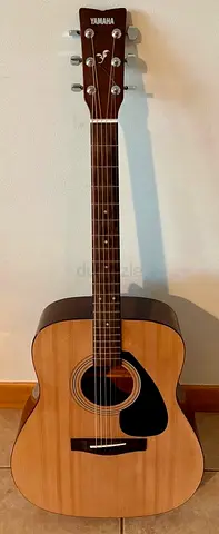 Guitar Yamaha F310