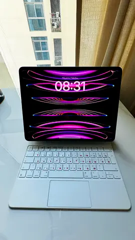 Apple iPad Pro (with Magic Keyboard) - Space Gray, 13 inch 512gb