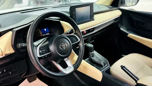 2023 Toyota YARIS — фото 5