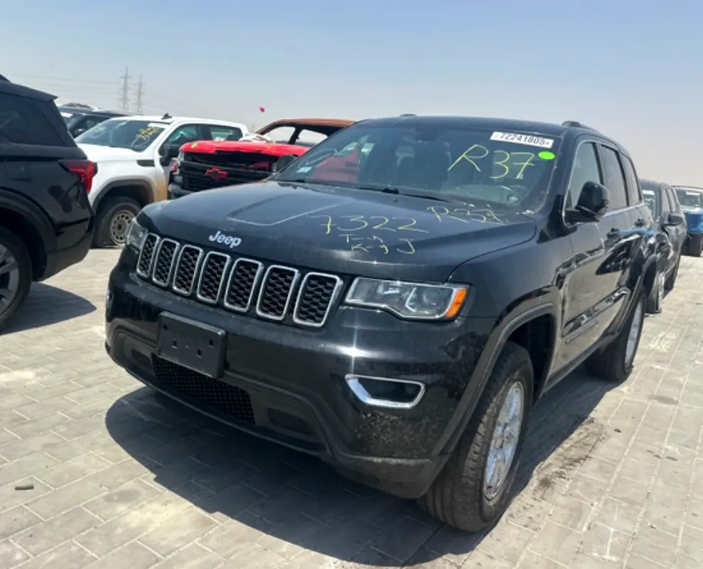Jeep Grand Cherokee 2019 — photo 1 of 5