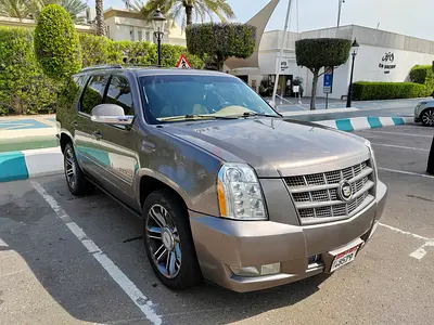 Cadillac Escalade Platinum 2013 GCC Specs