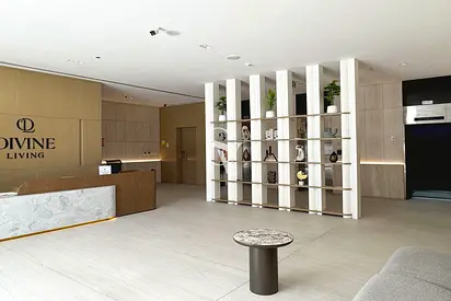 SPACIOUS | POOL VIEW | + STORE