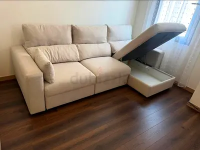 Almost like new condition Natuzzi ikea eskilstuna L shape sofa under storage