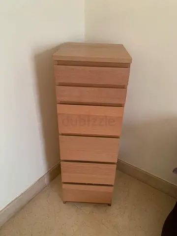 Chest of drawer