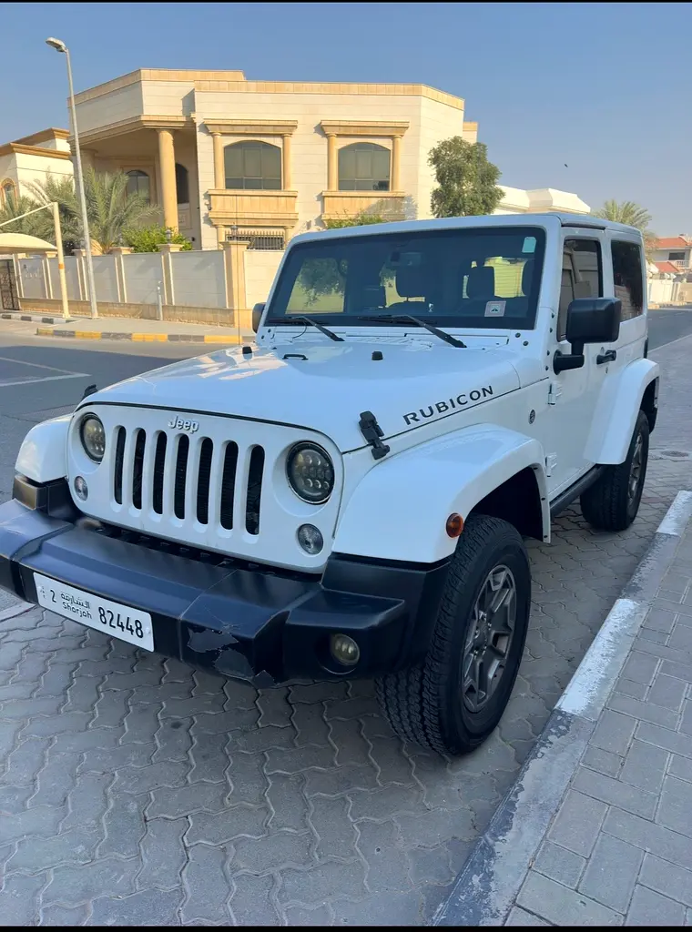 Jeep Wrangler 2016 — photo 1 of 10