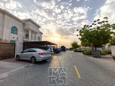 A Spacious 5 bedroom villa for rent in Nasma Residence