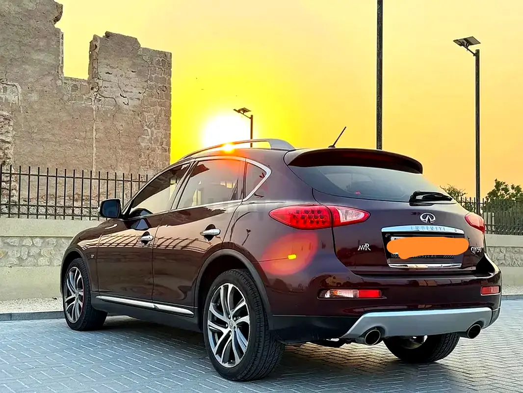 Infiniti QX50 2018 — photo 1 of 7