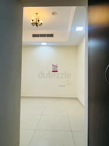 Big room for 8 people in a villa for rent in jvc